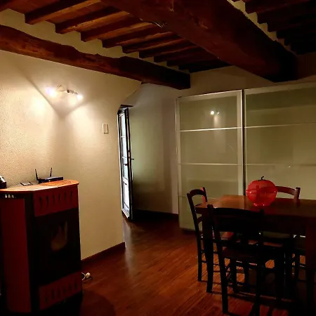 Artemisia Apartment *